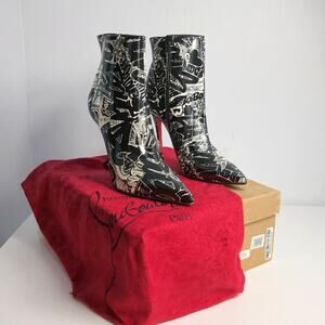 Christian Louboutin So Kate 100 Graffiti Patented Ankle Bootie Black White 35.5